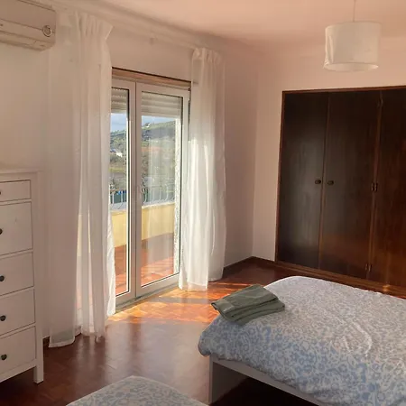 度假居 A Casa Do Telhado Preto