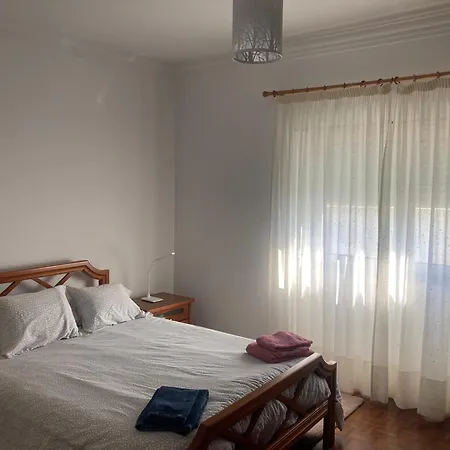度假居 A Casa Do Telhado Preto *